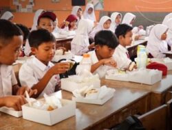 Program Makan Bergizi Gratis Resmi Dimulai Hari Ini