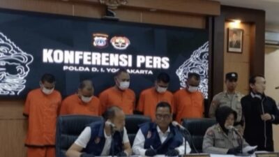 Penangkapan judi online di Bantul menuai pertanyaan warga. Polisi tegaskan murni dari laporan masyarakat, bukan titipan bandar.