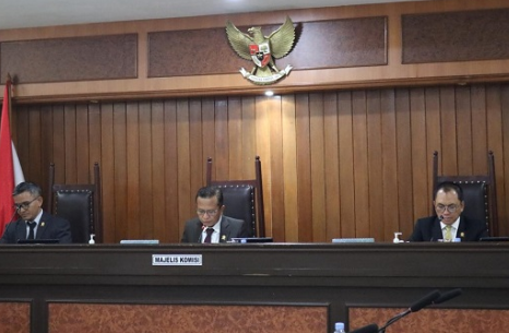 Sidang-Majelis-Komisi