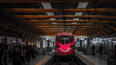 Dirut KAI: Kerugian Kereta Cepat Jakarta-Bandung "Bom Waktu"