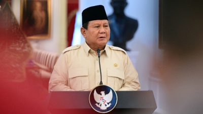 Target 1 Juta Smartboard: Prabowo Sentil Kritik Program Gila