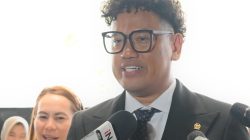 Mencekam! Rumah Uya Kuya Dijarah Massa Terorganisir, Sempat Pasrah Sambil Pegangan Tangan