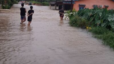 Bonti Dilanda Gempa, Desa Kedakas dan Pandan Sembuat Tayan Hulu Dihantam Banjir Bandang