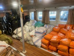 Akses Darat Terputus, BNPB Kirim 27 Ton Bantuan Logistik ke 5 Wilayah Aceh Via Kapal Express Bahari