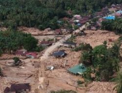Kepala BNPB Letjen Suharyanto: Masyarakat Boleh Bangun Rumah Sendiri dengan Juknis BNPB